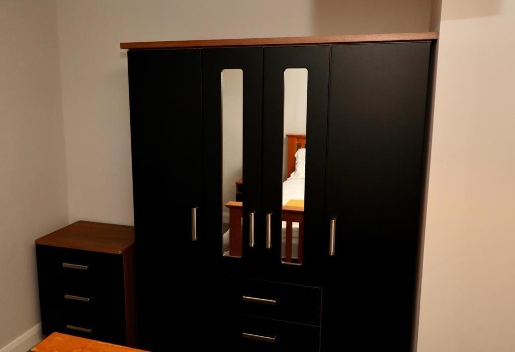 Aqua Dreams - Serviced Luxury Modern Belfast City Centre 2 Bed Apartment Exterior foto